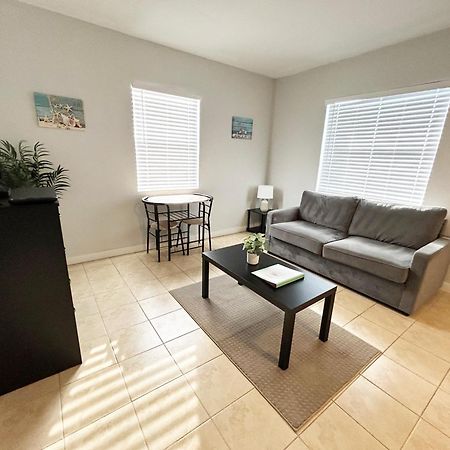 Poolfront Cottage Near Beach With Full Kitchen! Fort Myers Exterior photo