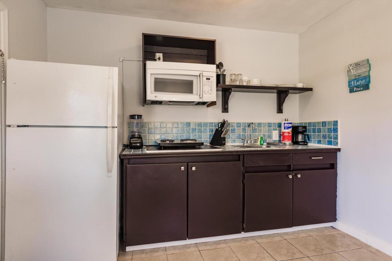 Poolfront Cottage Near Beach With Full Kitchen! Fort Myers Exterior photo