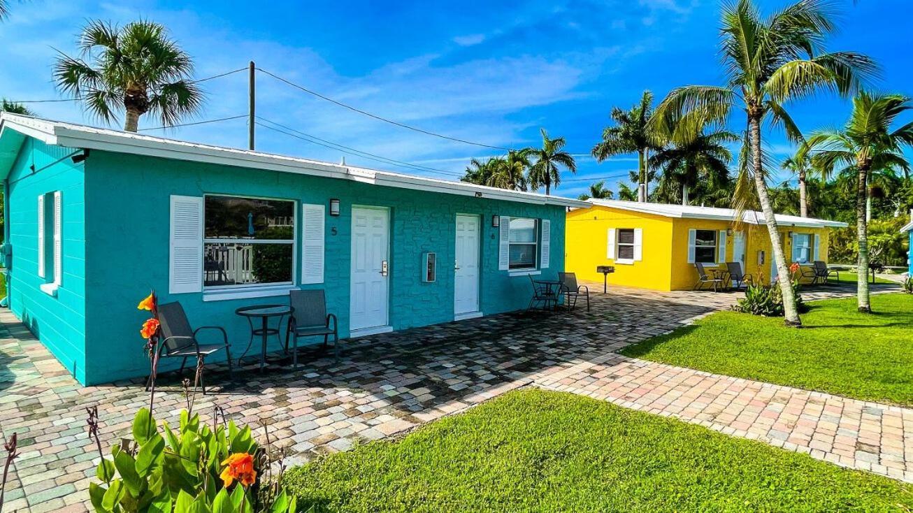 Poolfront Cottage Near Beach With Full Kitchen! Fort Myers Exterior photo