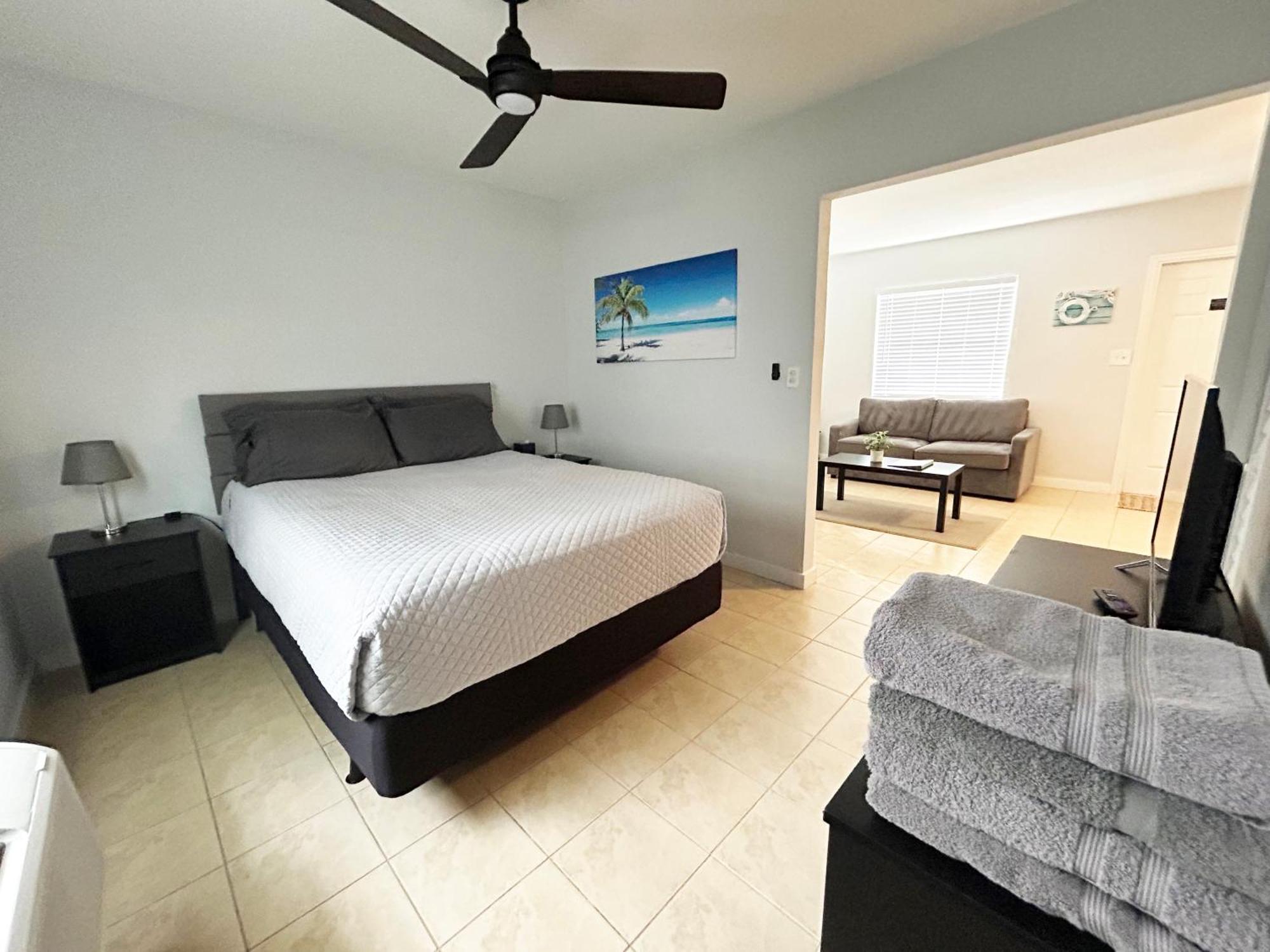 Poolfront Cottage Near Beach With Full Kitchen! Fort Myers Exterior photo